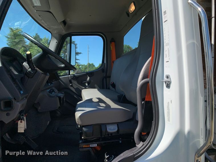 image for item DM7909 2021 Freightliner  Business Class M2 refuse truck