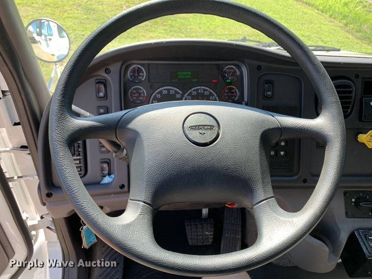 image for item DM7909 2021 Freightliner  Business Class M2 refuse truck