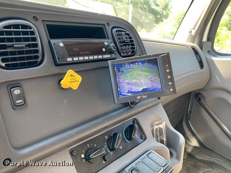 image for item DM7909 2021 Freightliner  Business Class M2 refuse truck