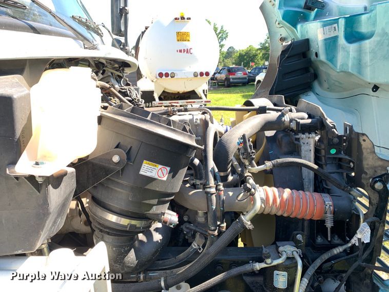 image for item DM7909 2021 Freightliner  Business Class M2 refuse truck