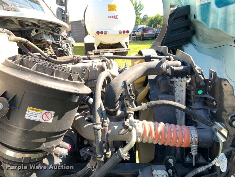 image for item DM7909 2021 Freightliner  Business Class M2 refuse truck