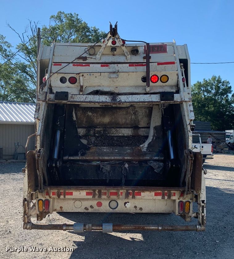 image for item DM7910 2015 Crane Carrier Low Entry refuse truck