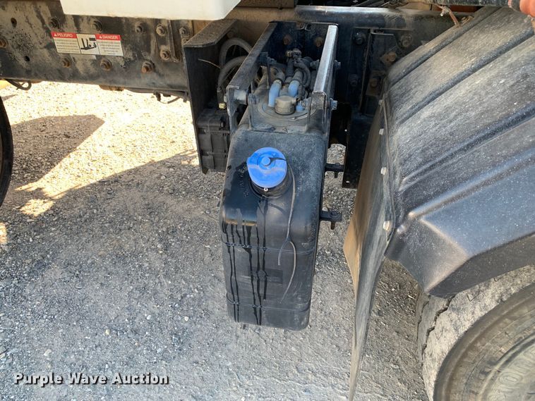 image for item DM7910 2015 Crane Carrier Low Entry refuse truck