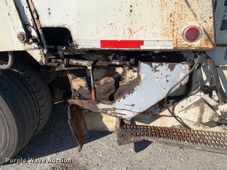 image for item DM7910 2015 Crane Carrier Low Entry refuse truck