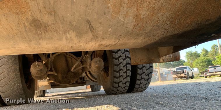 image for item DM7910 2015 Crane Carrier Low Entry refuse truck