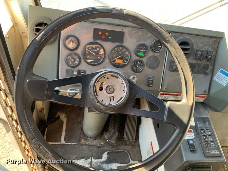 image for item DM7910 2015 Crane Carrier Low Entry refuse truck