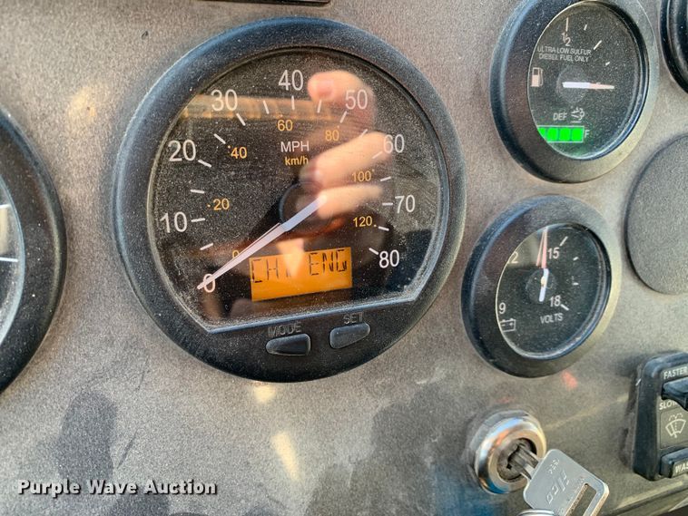 image for item DM7910 2015 Crane Carrier Low Entry refuse truck