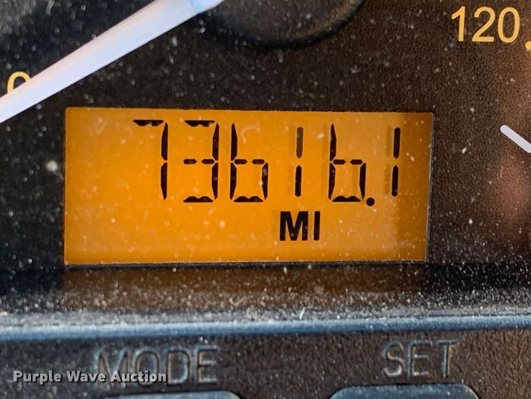 image for item DM7910 2015 Crane Carrier Low Entry refuse truck