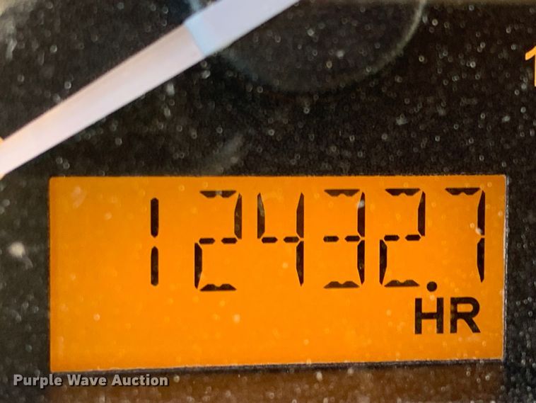 image for item DM7910 2015 Crane Carrier Low Entry refuse truck