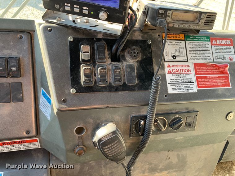 image for item DM7910 2015 Crane Carrier Low Entry refuse truck