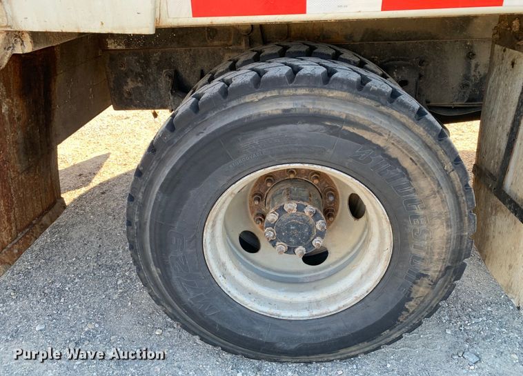 image for item DM7910 2015 Crane Carrier Low Entry refuse truck