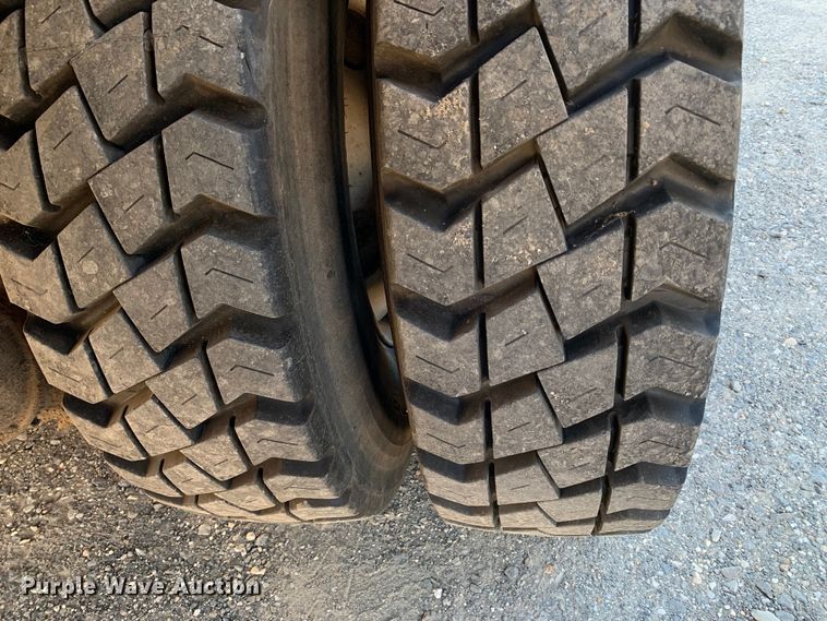 image for item DM7910 2015 Crane Carrier Low Entry refuse truck