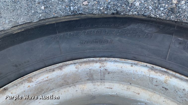 image for item DM7910 2015 Crane Carrier Low Entry refuse truck