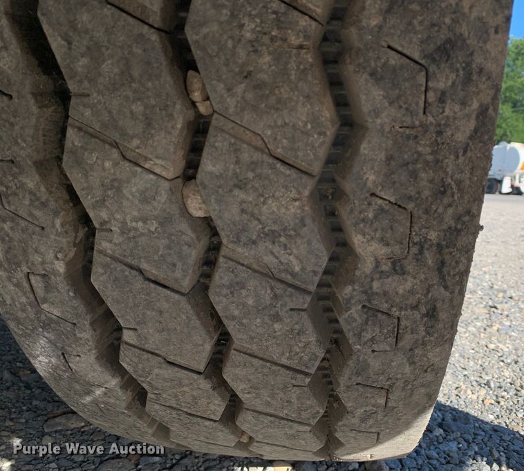 image for item DM7910 2015 Crane Carrier Low Entry refuse truck