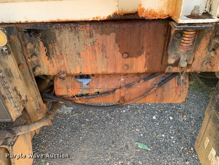 image for item DM7911 1999 Sterling L8513 refuse truck