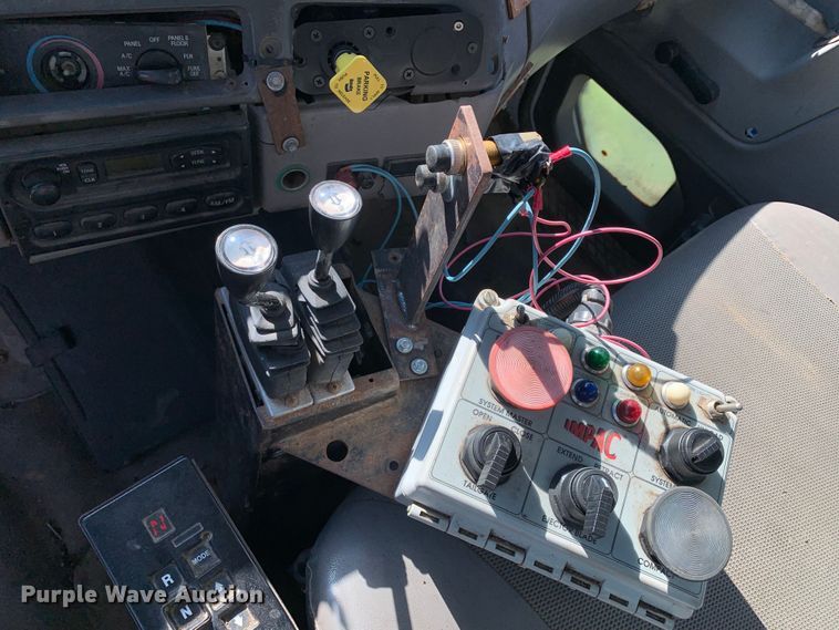 image for item DM7911 1999 Sterling L8513 refuse truck