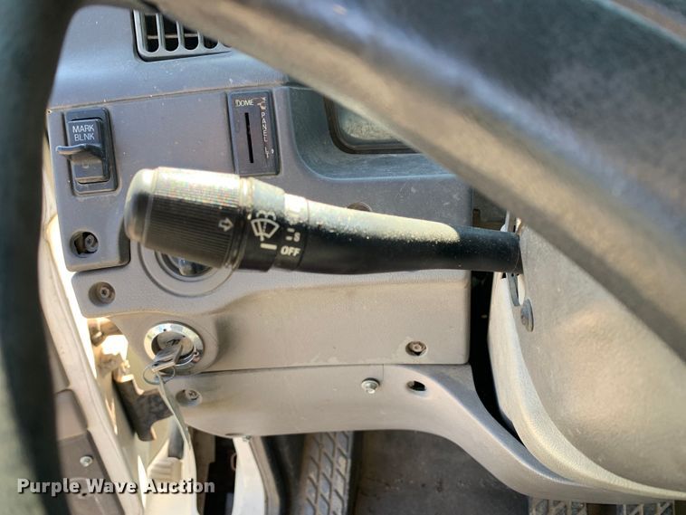 image for item DM7911 1999 Sterling L8513 refuse truck