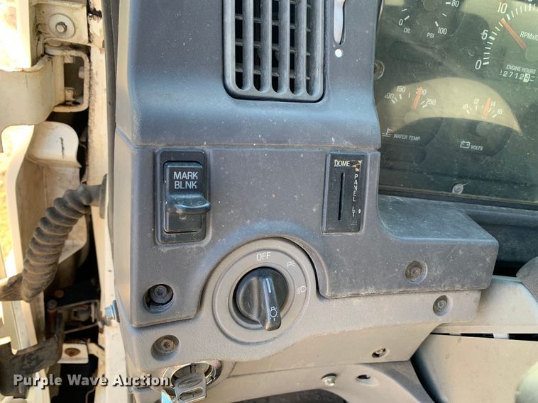 image for item DM7911 1999 Sterling L8513 refuse truck