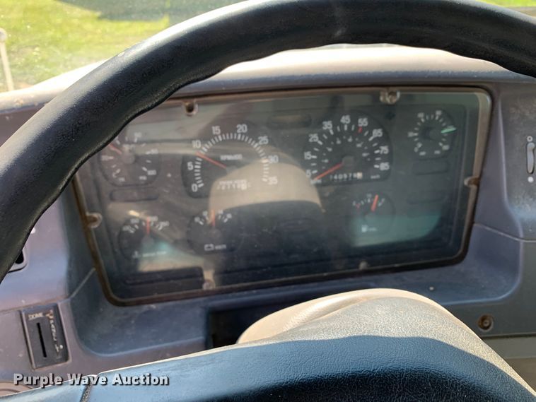 image for item DM7911 1999 Sterling L8513 refuse truck