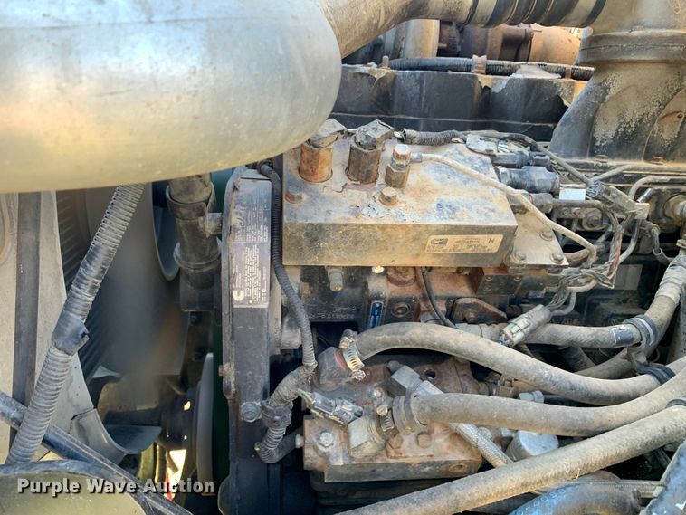 image for item DM7911 1999 Sterling L8513 refuse truck