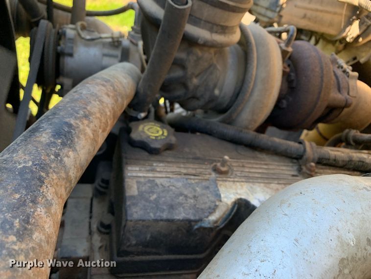 image for item DM7911 1999 Sterling L8513 refuse truck