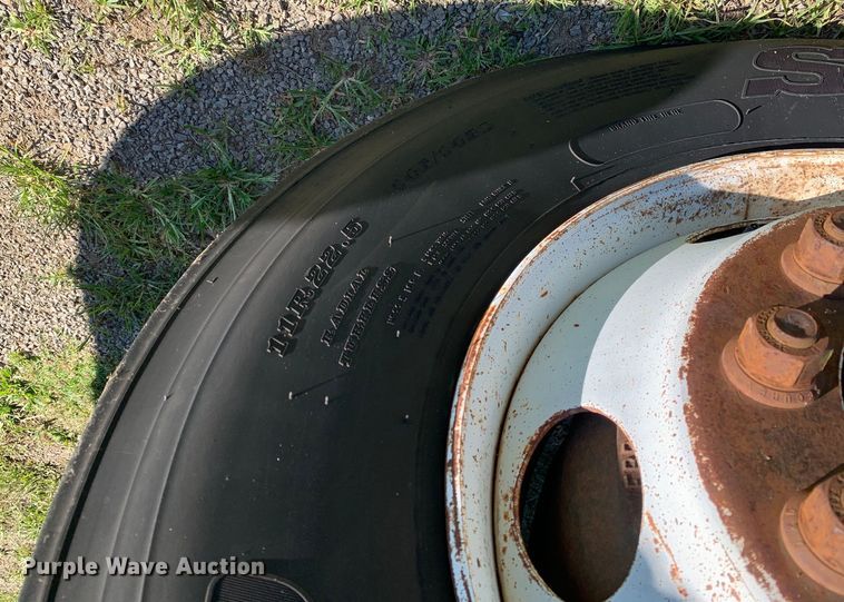 image for item DM7911 1999 Sterling L8513 refuse truck