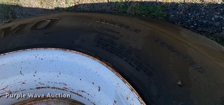 image for item DM7911 1999 Sterling L8513 refuse truck