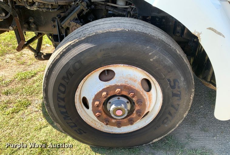 image for item DM7911 1999 Sterling L8513 refuse truck