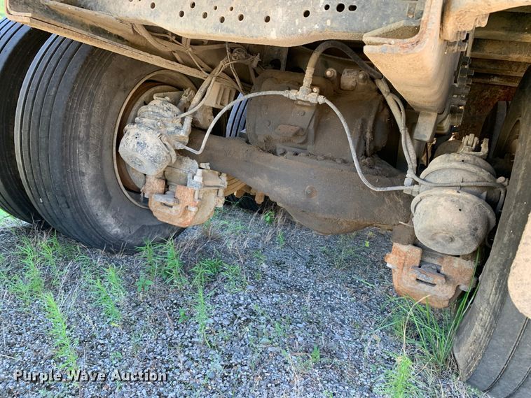 image for item DM7912 2000 Mack MR688S refuse truck