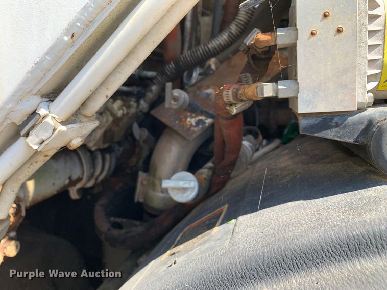 image for item DM7912 2000 Mack MR688S refuse truck