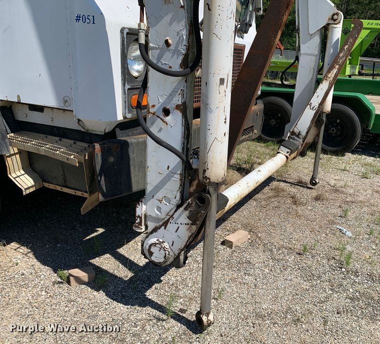 image for item DM7912 2000 Mack MR688S refuse truck