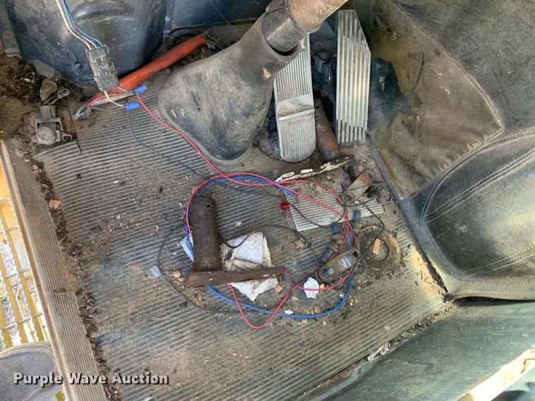 image for item DM7912 2000 Mack MR688S refuse truck