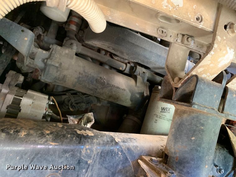 image for item DM7912 2000 Mack MR688S refuse truck