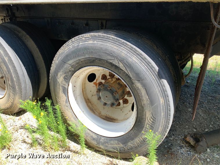 image for item DM7912 2000 Mack MR688S refuse truck