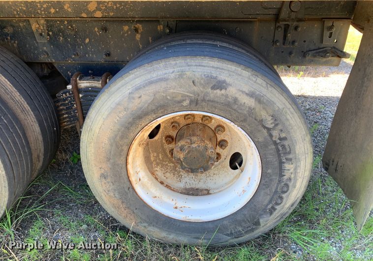 image for item DM7912 2000 Mack MR688S refuse truck