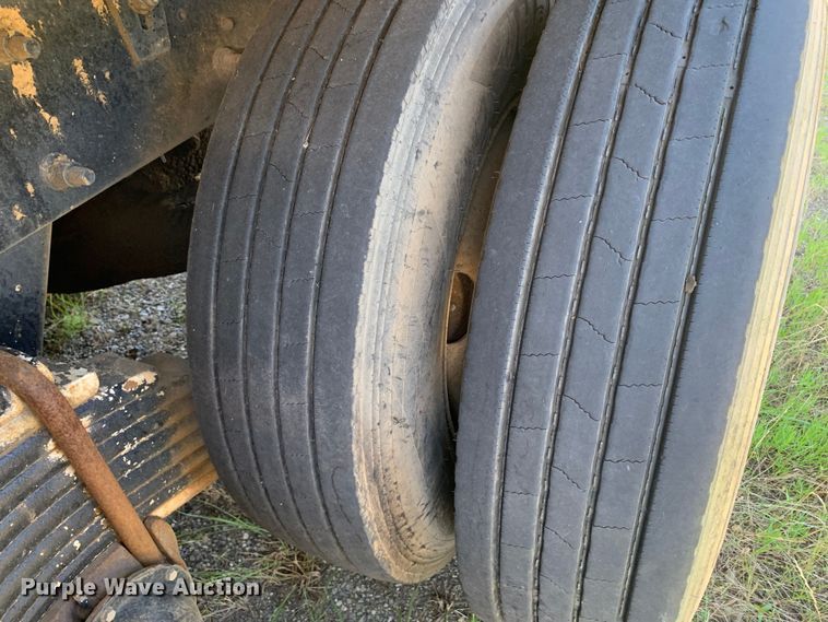 image for item DM7912 2000 Mack MR688S refuse truck