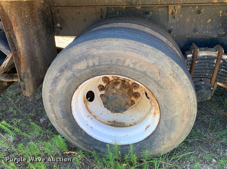 image for item DM7912 2000 Mack MR688S refuse truck