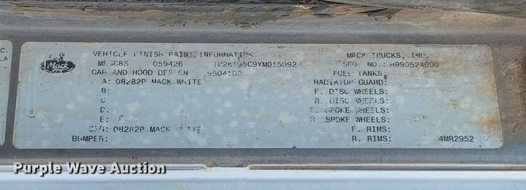 image for item DM7912 2000 Mack MR688S refuse truck