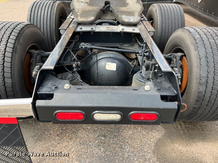 image for item DO2446 2020 Kenworth  T680 semi truck