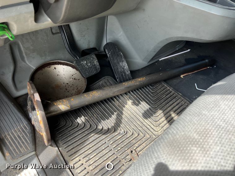 image for item DO2446 2020 Kenworth  T680 semi truck