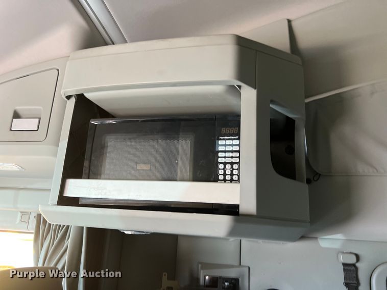 image for item DO2446 2020 Kenworth  T680 semi truck