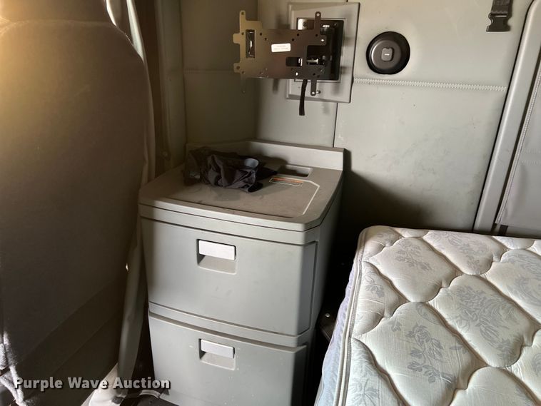 image for item DO2446 2020 Kenworth  T680 semi truck