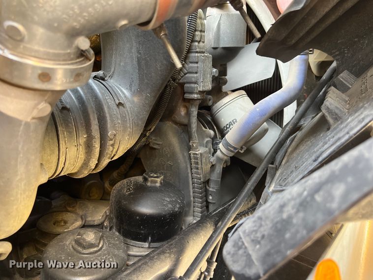 image for item DO2446 2020 Kenworth  T680 semi truck