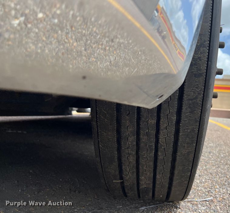 image for item DO2446 2020 Kenworth  T680 semi truck