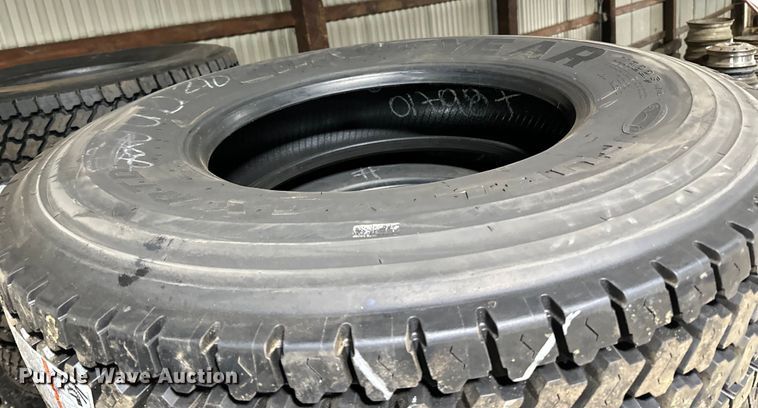 image for item DO3308 (8) 11R22.5 tires