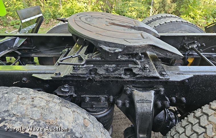 image for item DP0951 1992 Freightliner semi truck