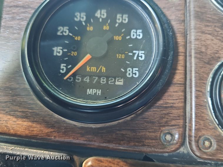 image for item DP0951 1992 Freightliner semi truck