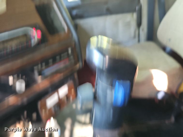 image for item DP0951 1992 Freightliner semi truck