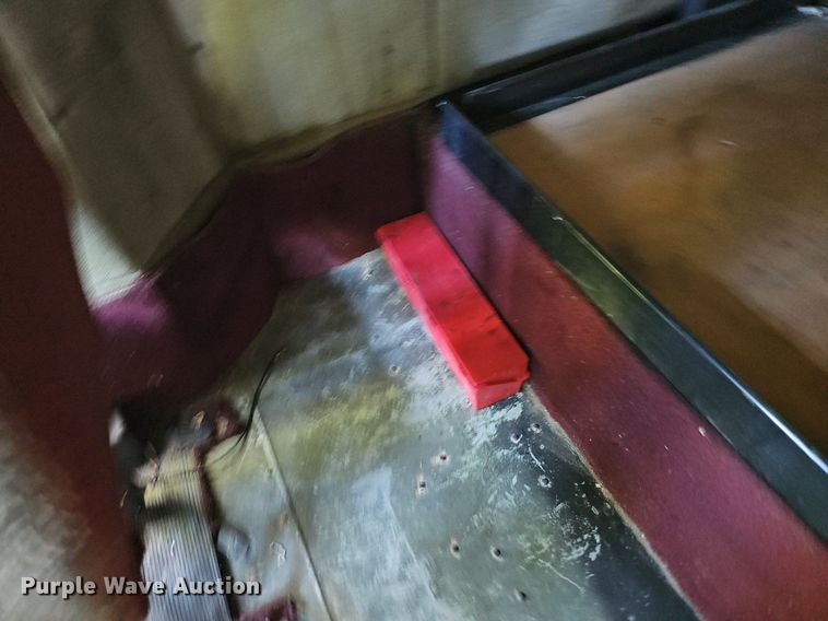 image for item DP0951 1992 Freightliner semi truck