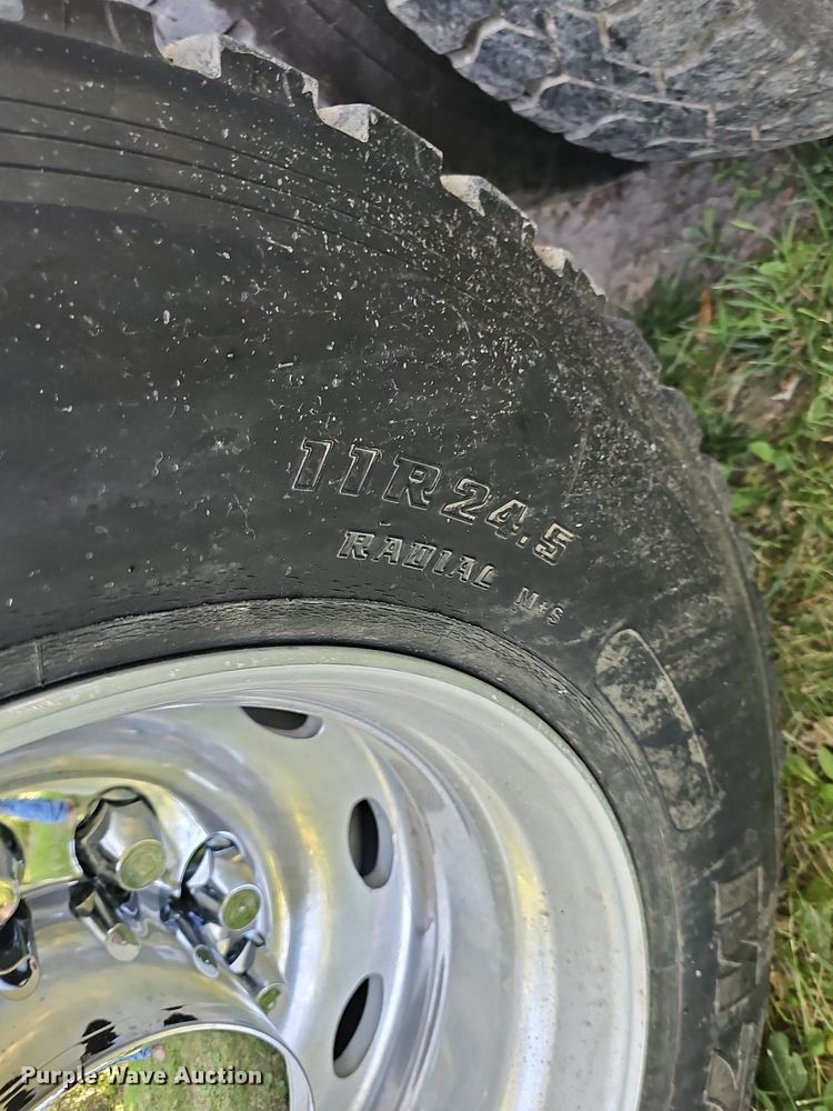 image for item DP0951 1992 Freightliner semi truck